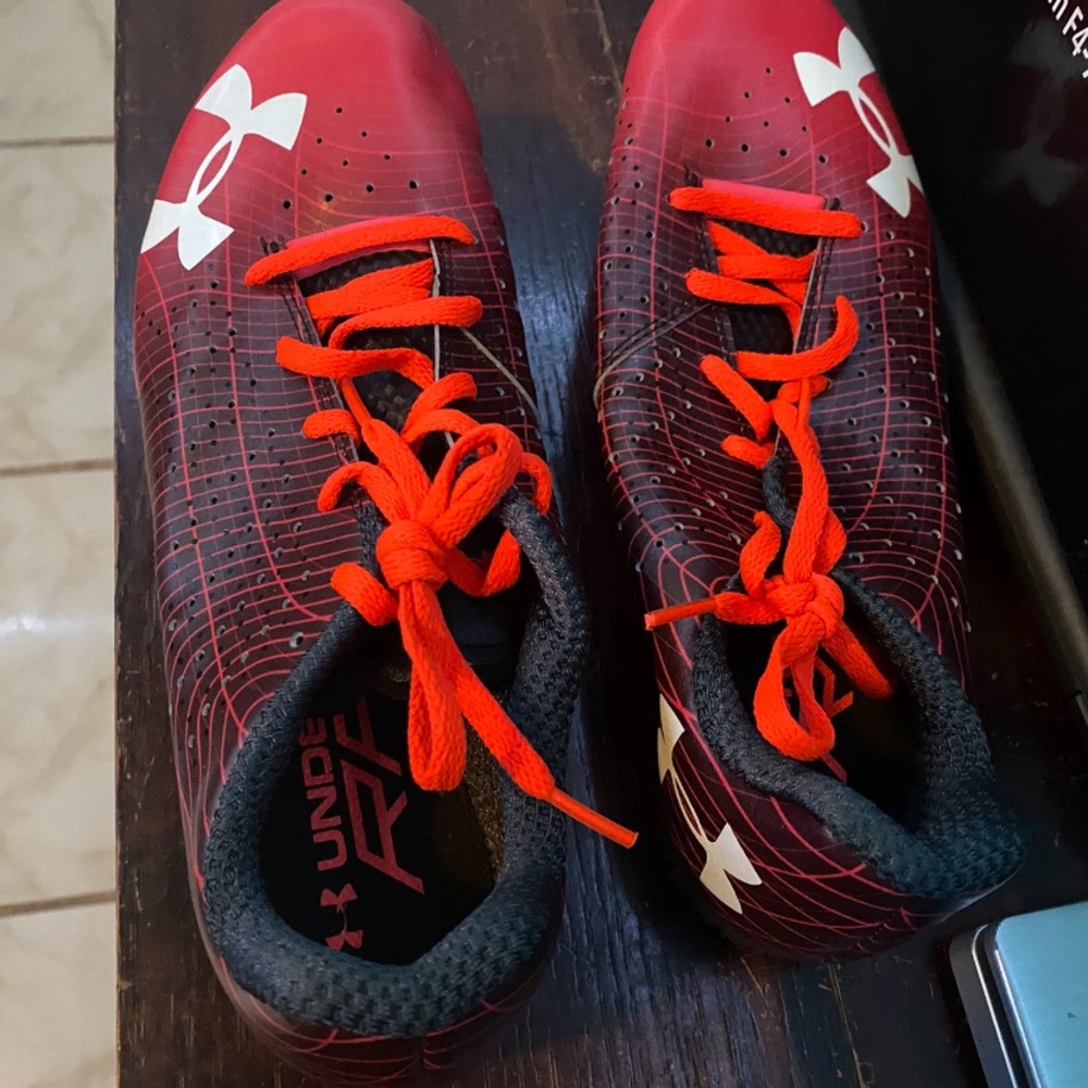 Track spikes